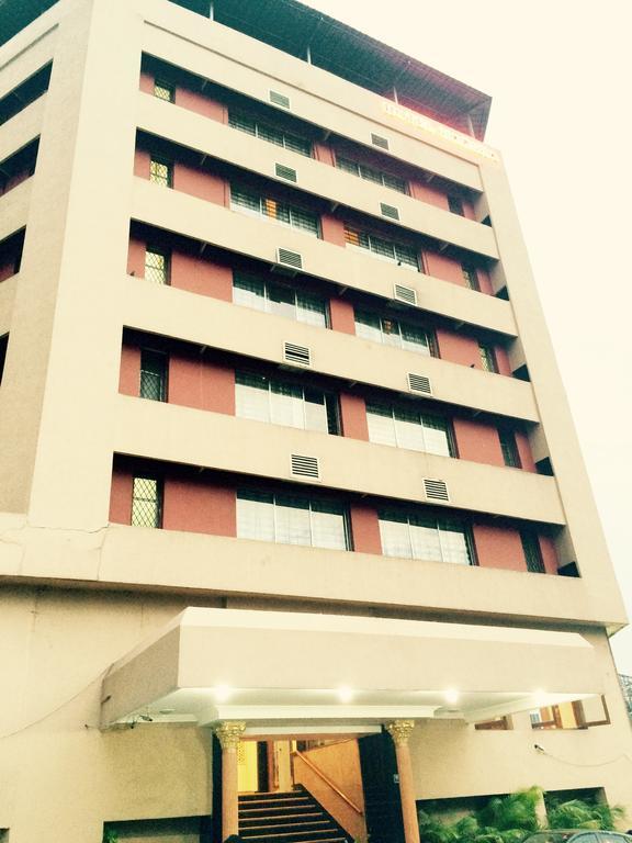 Oyo 14925 Harsha Residency Hyderabad Exterior photo