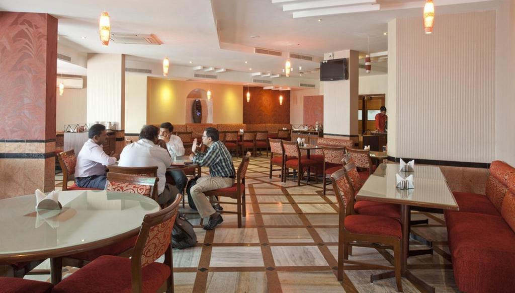 Oyo 14925 Harsha Residency Hyderabad Exterior photo